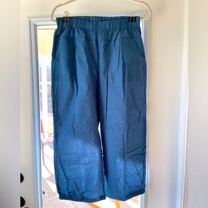 NWOT Women’s Capri Yoga Pants Wide Leg Loose Lounge Cropped Capris w/ Pockets